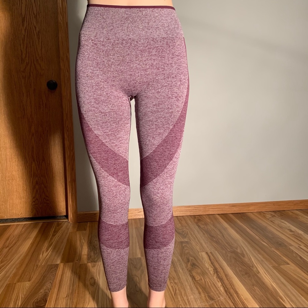 Victoria Secret Pink Leggings - Size Medium - NWOT